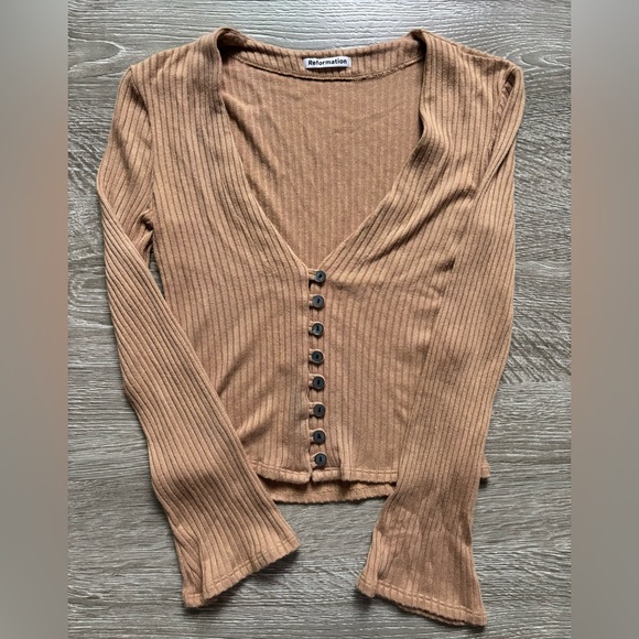 Reformation Gellar Knit Top ribbed V-Neck Long Sleeve Cardigan Sweater, Size: XS - Picture 2 of 7